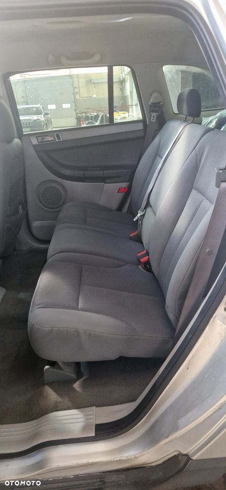 Chrysler Pacifica - 4