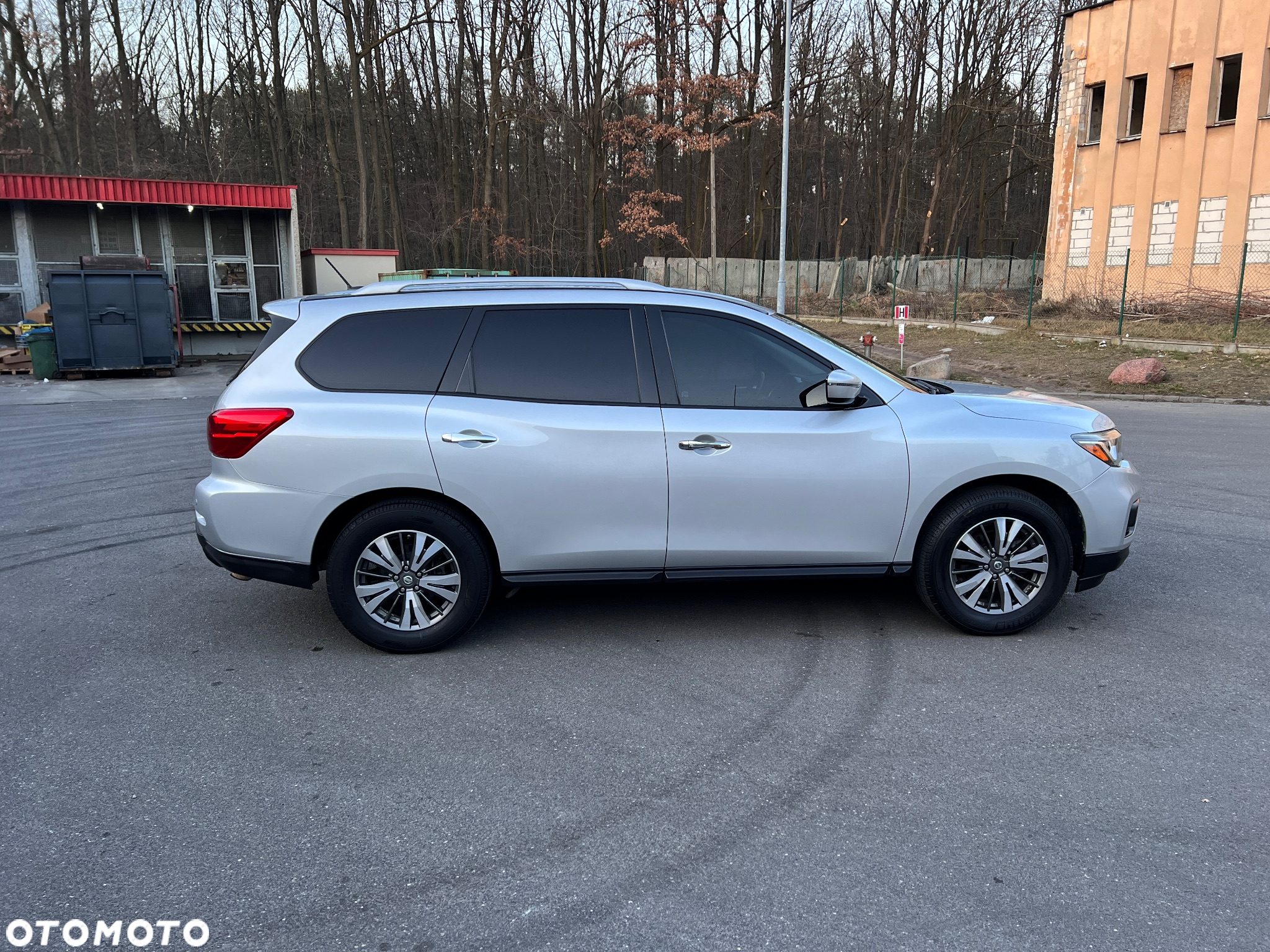 Nissan Pathfinder - 15