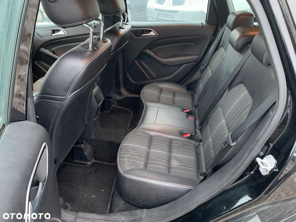 Mercedes-Benz Klasa B 180 UrbanStyle Edition - 10