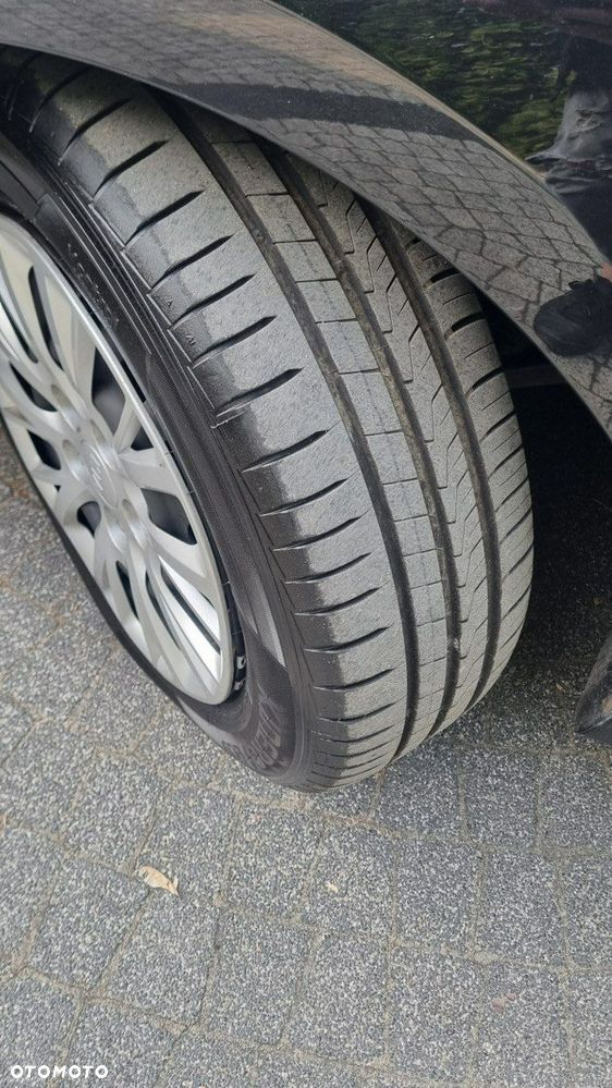 Kia Ceed - 10