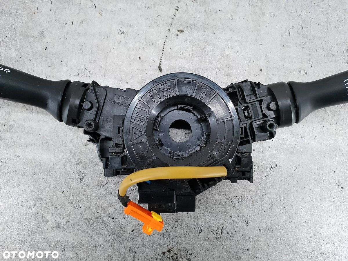 PRZEŁĄCZNIK ZESPOLONY TOYOTA YARIS II 52160 17F019 1.0 VVT-I - 2
