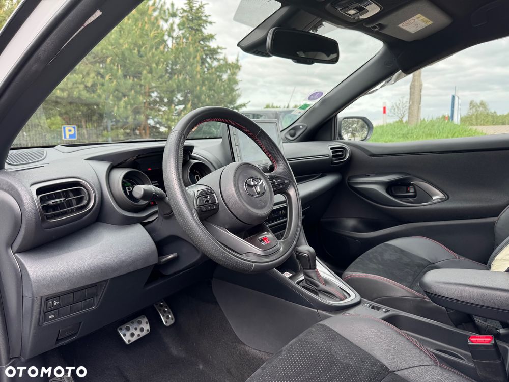 Toyota Yaris 1.5 VVT-i GR SPORT - 7