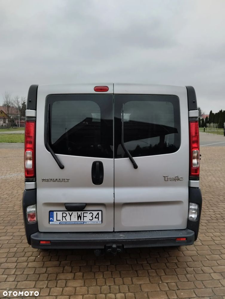 Renault Trafic 2.0 115 KM !!! KLIMA ! SPROWADZONY/ZAREJESTROWANY !!! ŁADNY I ZADBANY !!!Nie Vivaro - 13