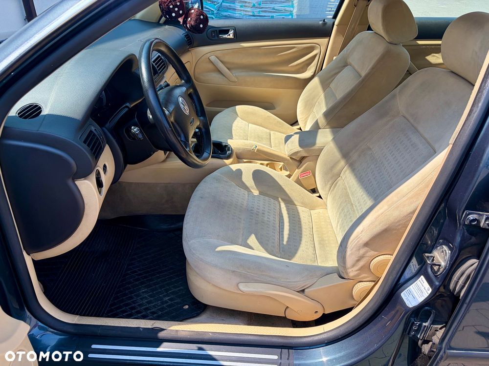Volkswagen Passat 1.9 TDI Comfortline Family - 20