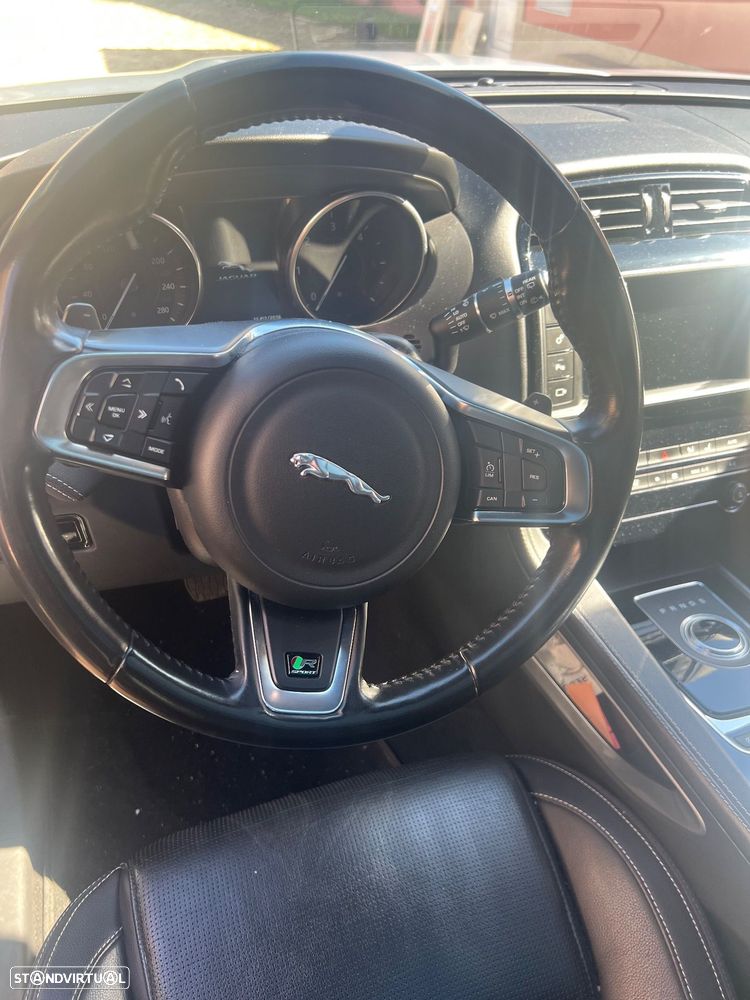 Jaguar F-Pace 2.0 i4D R-Sport AWD Aut. - 5