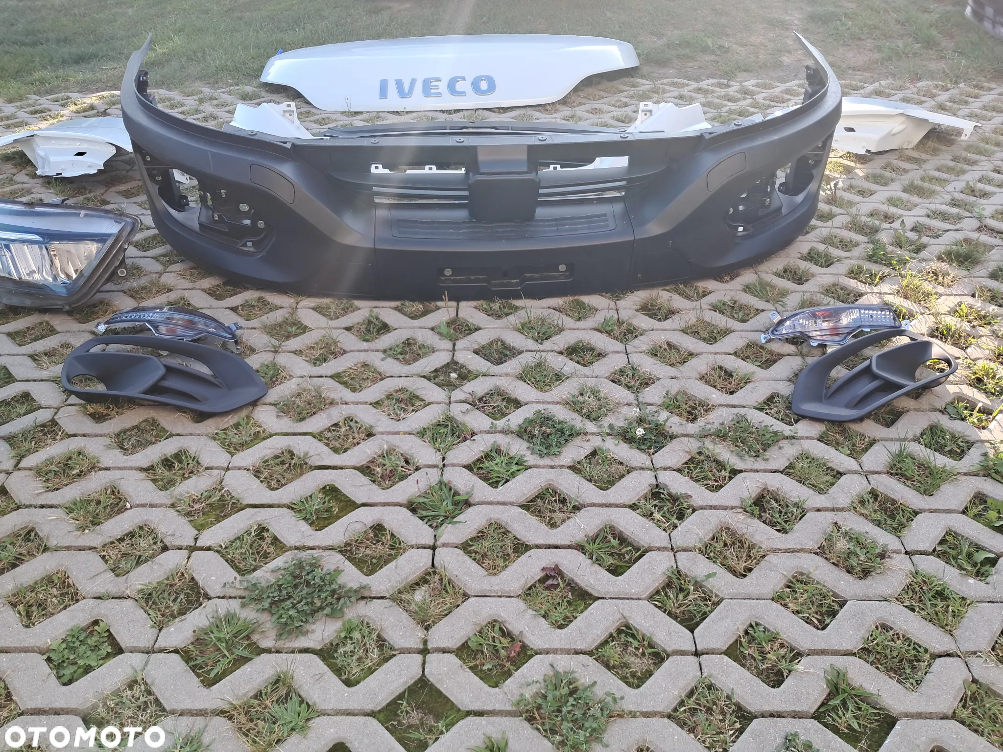 Maska Iveco Daily  2019> biała przód przednia pokrywa silnika pas zderzak lampy grill blenda błotniki błotniki - 6