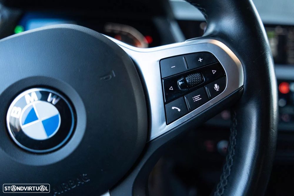 BMW 116 d Pack Desportivo M Auto - 18