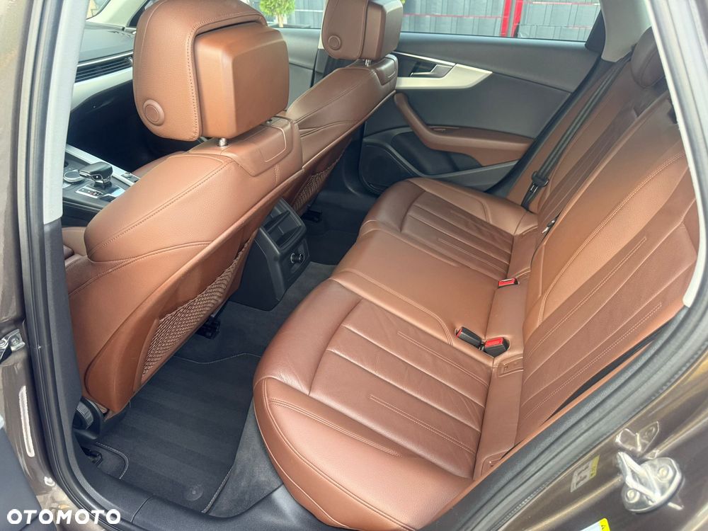 Audi A4 Avant 2.0 TDI Sport S tronic - 32