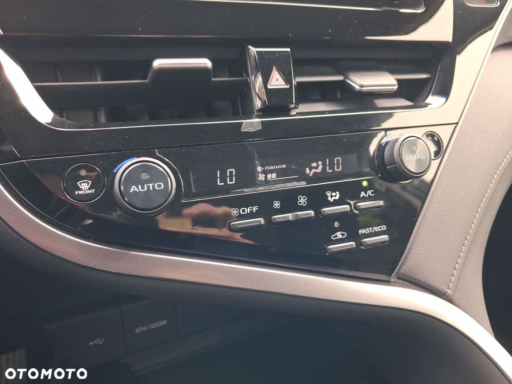 Toyota Camry 2.5 Hybrid Comfort CVT - 27