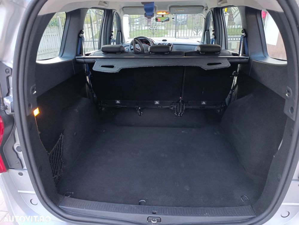 Dacia Lodgy dCi 90 Ambiance - 17