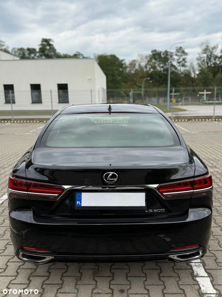 Lexus LS - 7