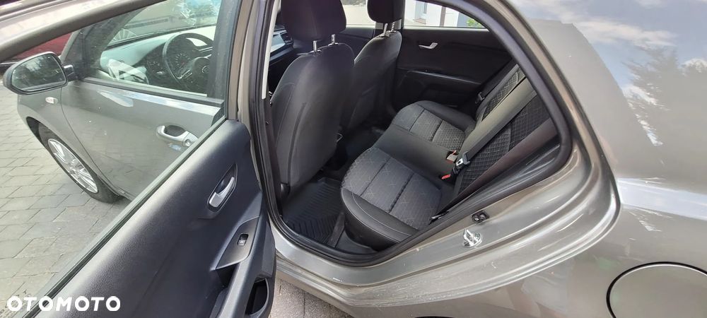 Kia Rio 1.2 Vision - 16