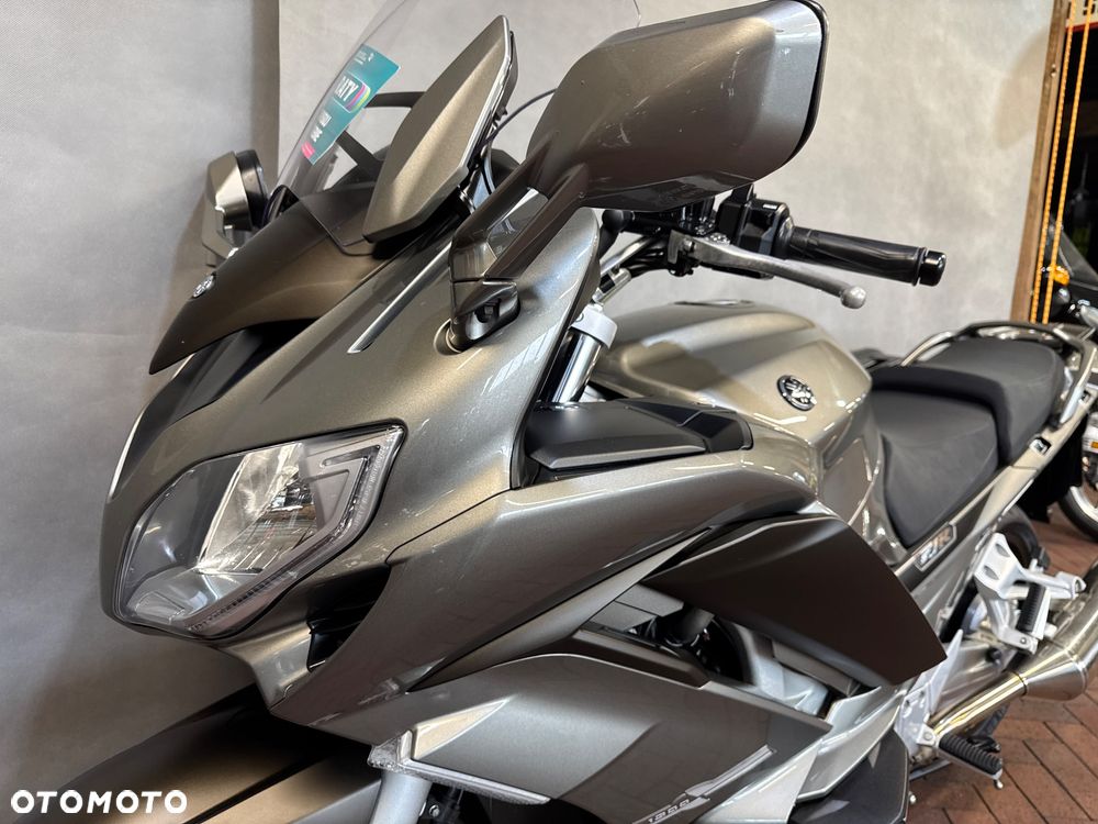 Yamaha FJR - 19