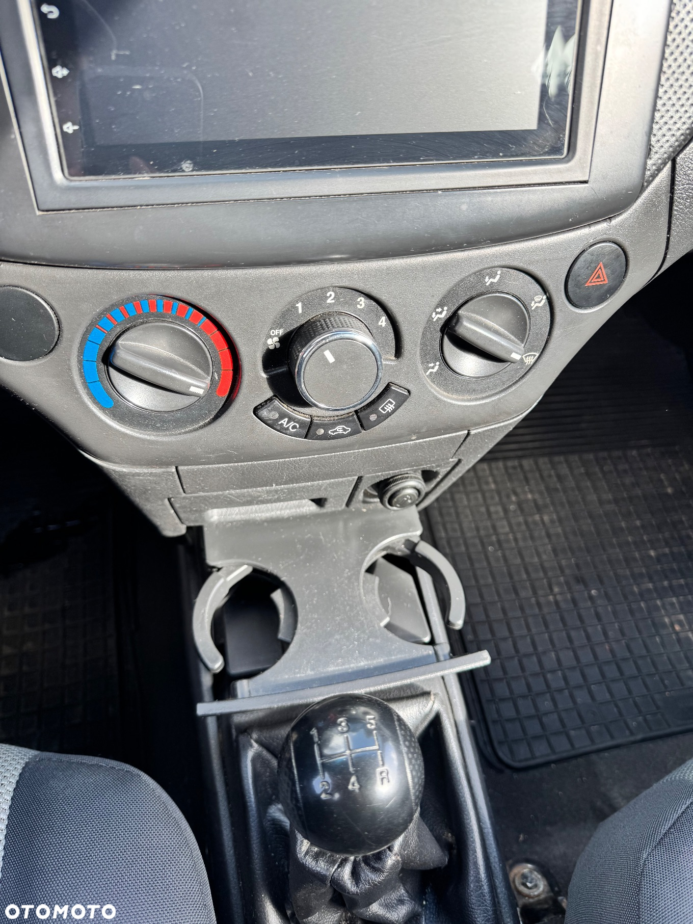 Chevrolet Aveo 1.2 16V Base - 19