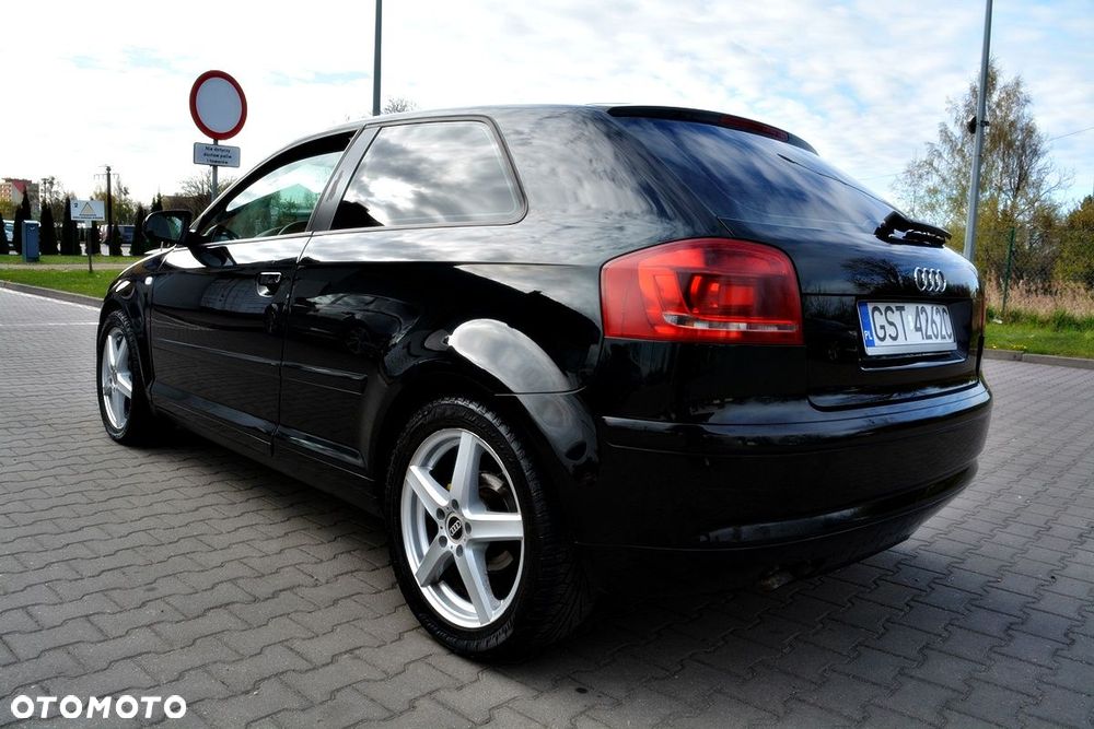 Audi A3 3-drzwiowe 2.0 TDI DSG S Line Sportpaket plus - 4