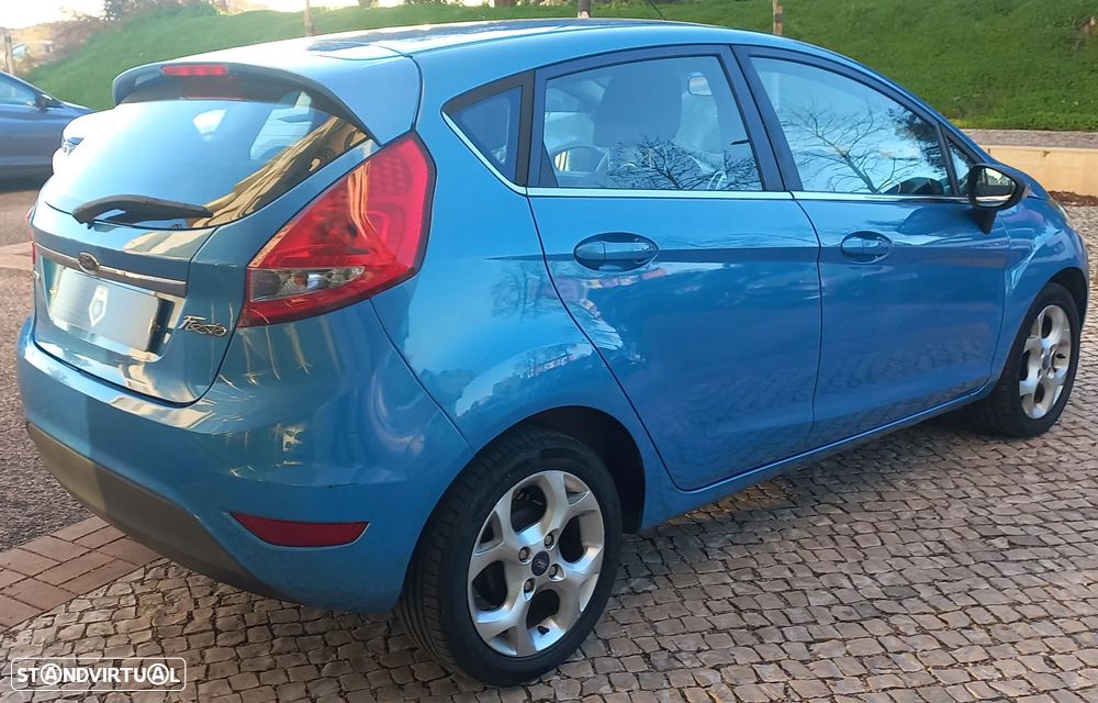Ford Fiesta 1.4 TDCI Ghia - 4