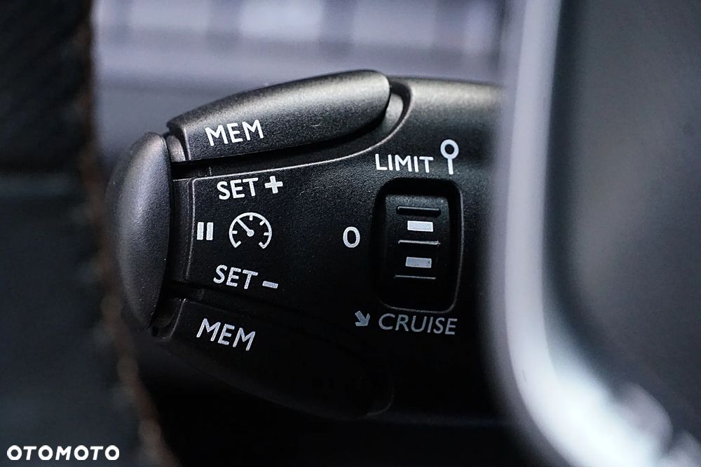 Peugeot 3008 BlueHDi 180 Stop & Start EAT6 GT - 27