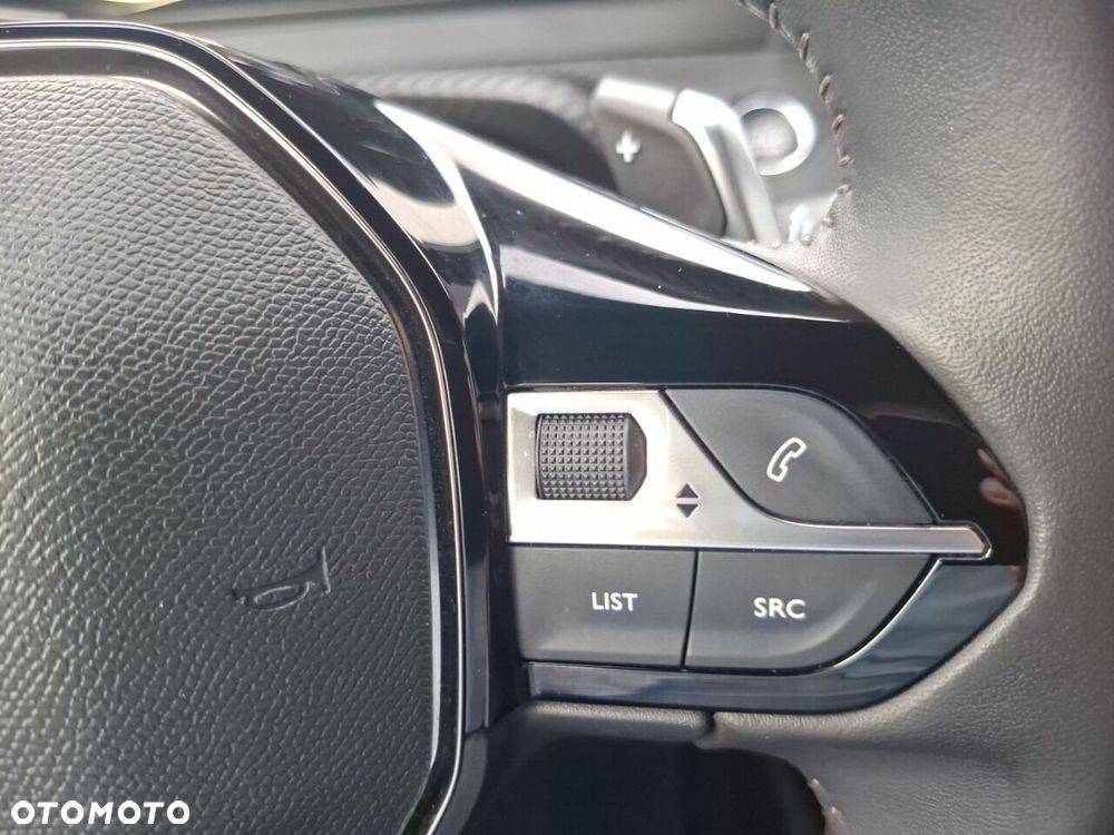 Peugeot 2008 1.2 PureTech Allure S&S EAT8 - 20