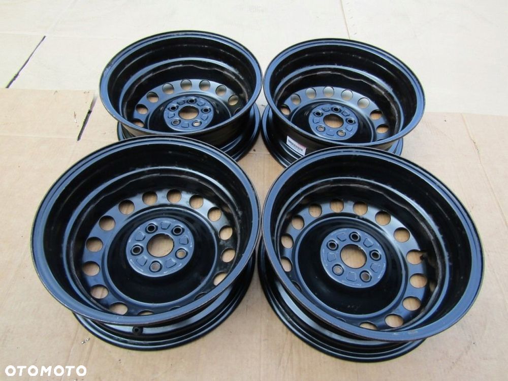4x Felgi Felga 15 Toyota Verso S Subaru Trezia 5,5j 5x100 ET45 - 16