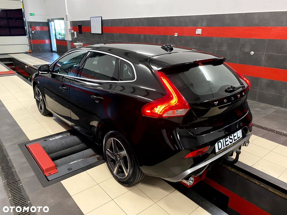 Volvo V40 D3 Drive-E R-Design Momentum - 8