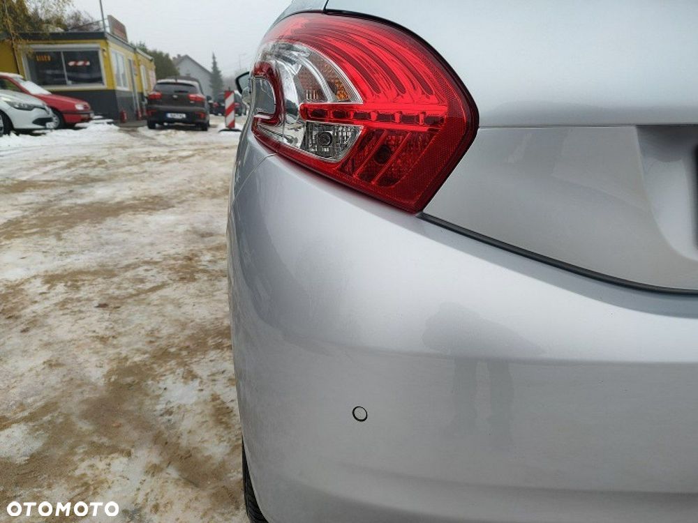 Peugeot 208 - 9