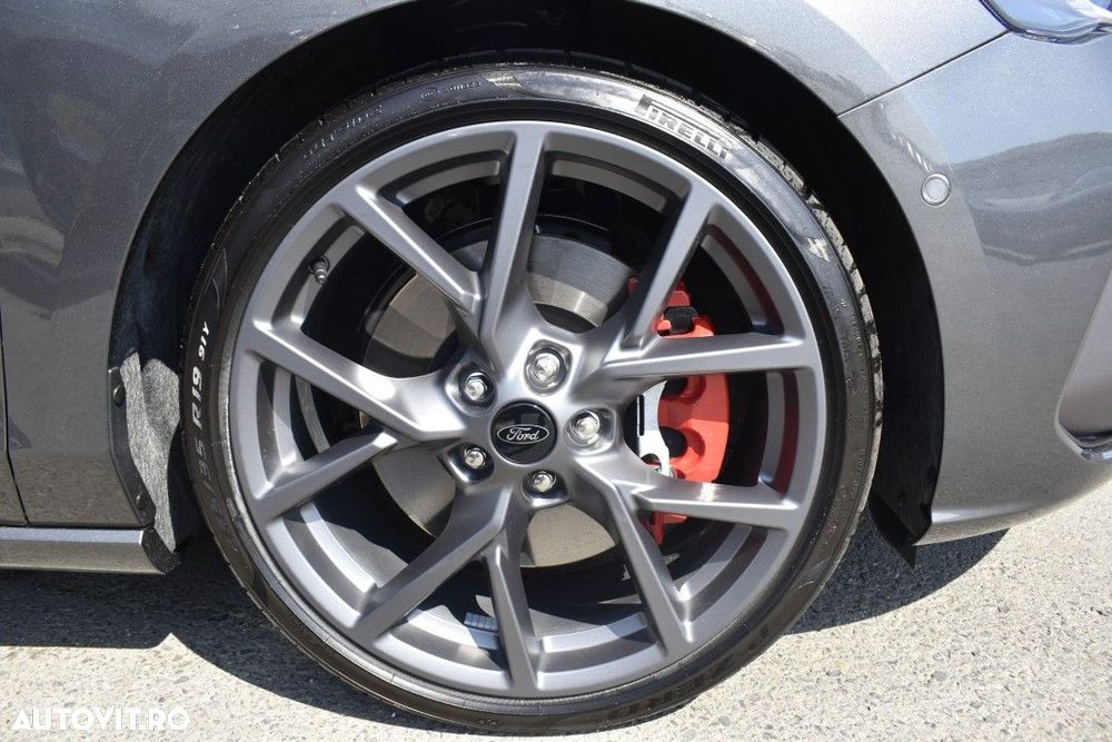 Ford Focus - 9