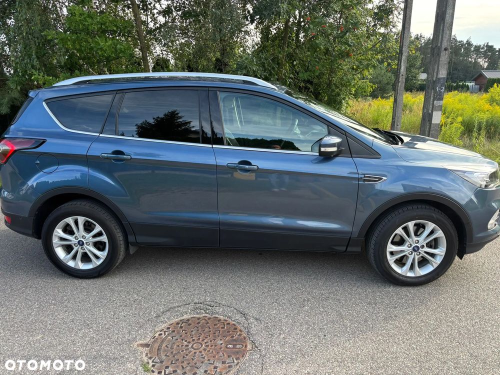 Ford Kuga - 24
