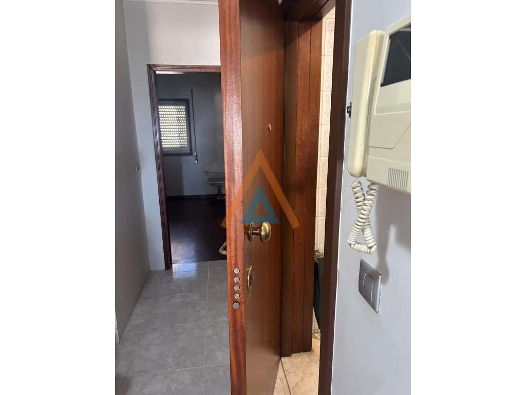 Excelente Apartamento T3 no centro de Oliveira de Azemeis . - Grande imagem: 2/21