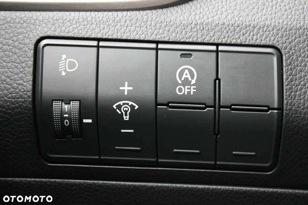 Hyundai i30 blue Kombi 1.4 Classic Navigation - 25