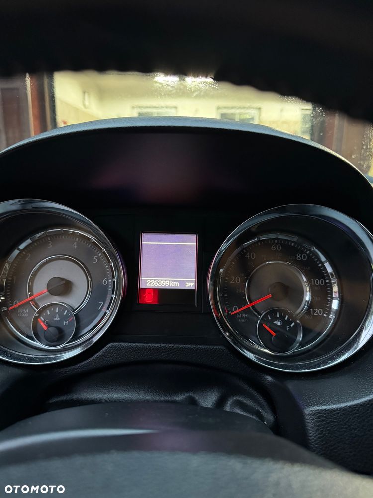 Dodge Grand Caravan - 11