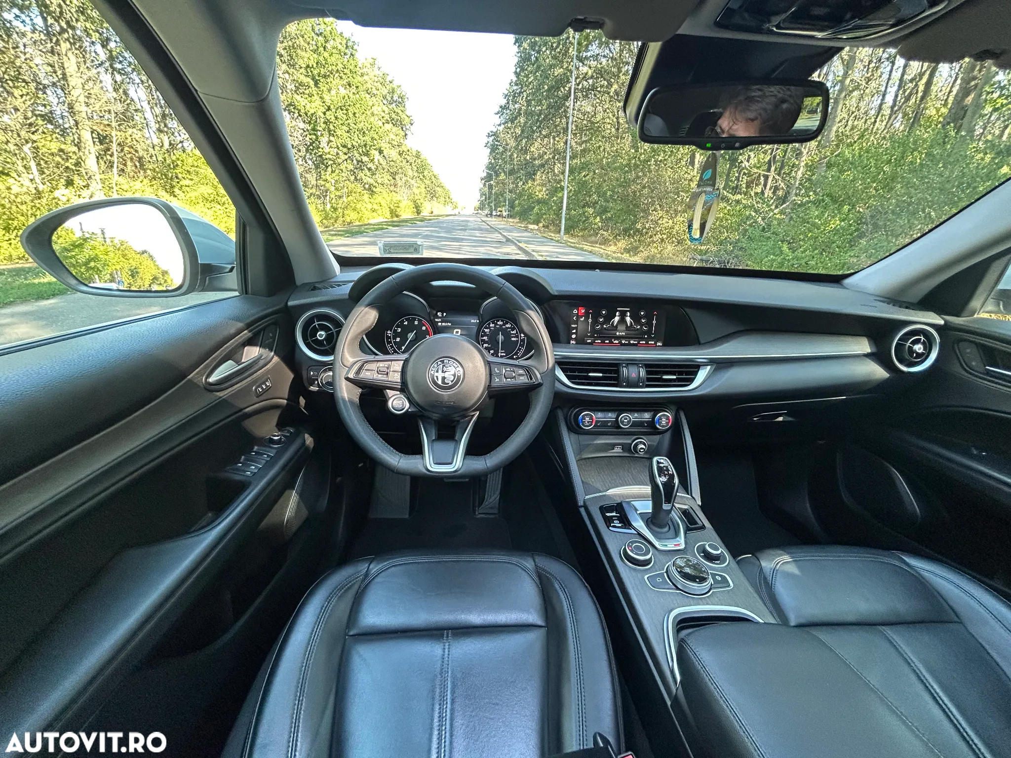 Alfa Romeo Stelvio 2.0 Turbo 16V AT8-Q4 Veloce Ti - 9