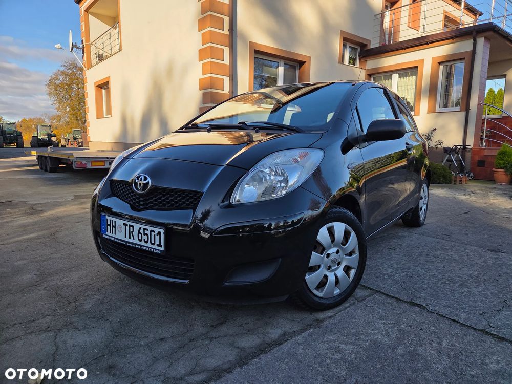 Toyota Yaris - 1