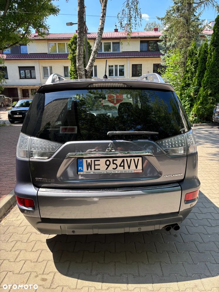 Mitsubishi Outlander 2.0 DID Intense + - 3