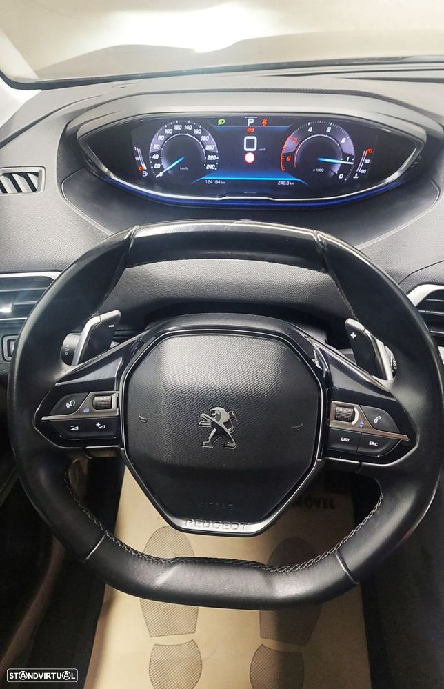 Peugeot 3008 1.5 BlueHDi Allure Pack EAT8 - 16