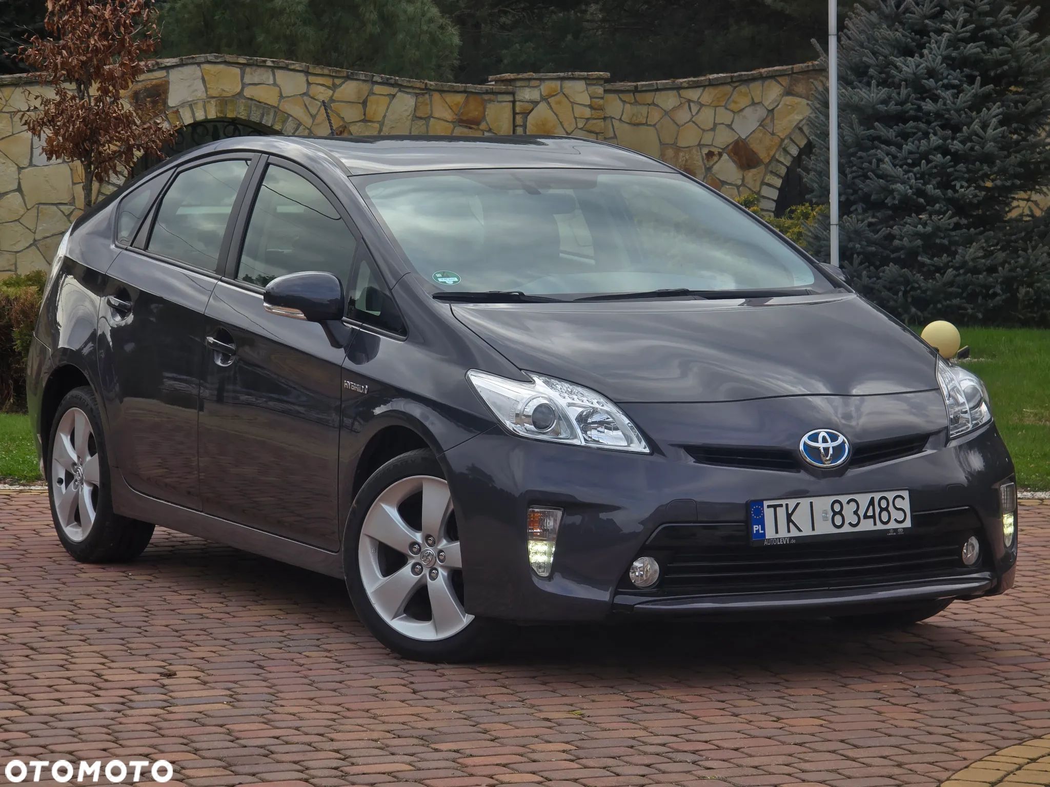 Toyota Prius 1.8 HSD Prestige - 1