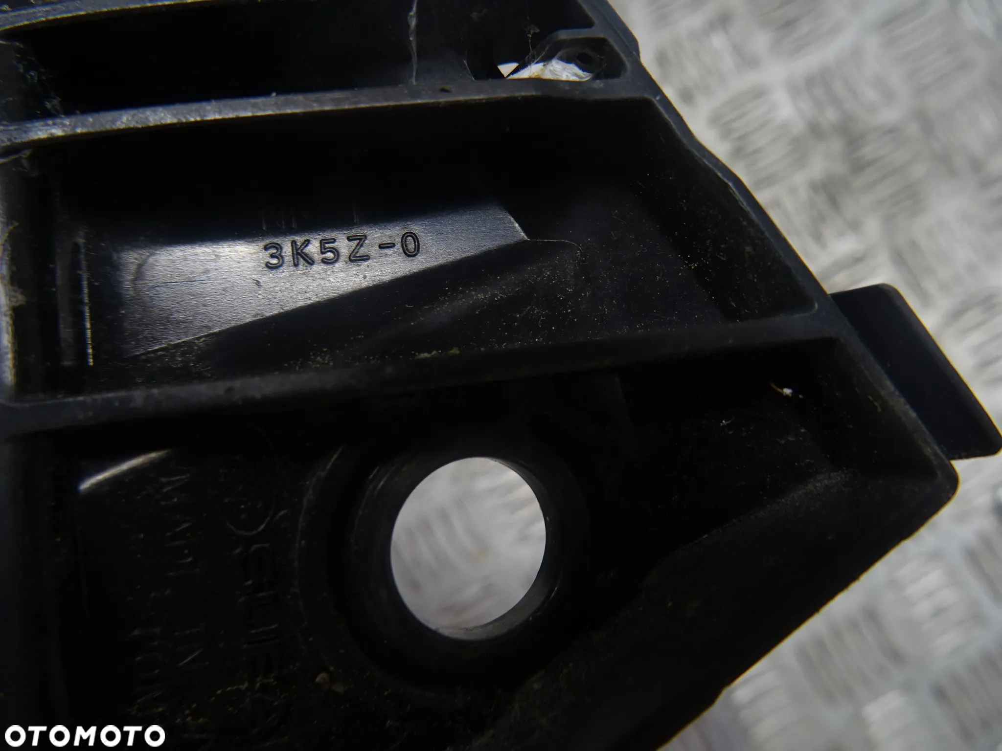 SUBARU OUTBACK IV 09-14 2.0D ŚLIZG WSPORNIK ZDERZAKA PRAWY LEWY TYŁ TYLNY 3K5Z-0 - 6
