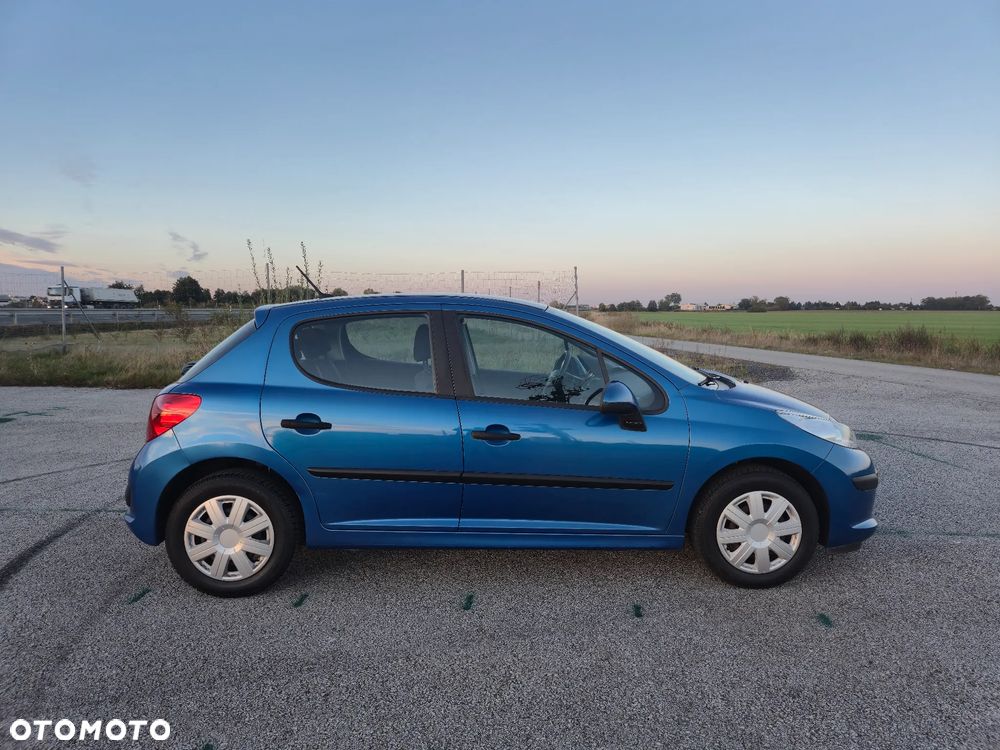 Peugeot 207 1.4 Presence - 8
