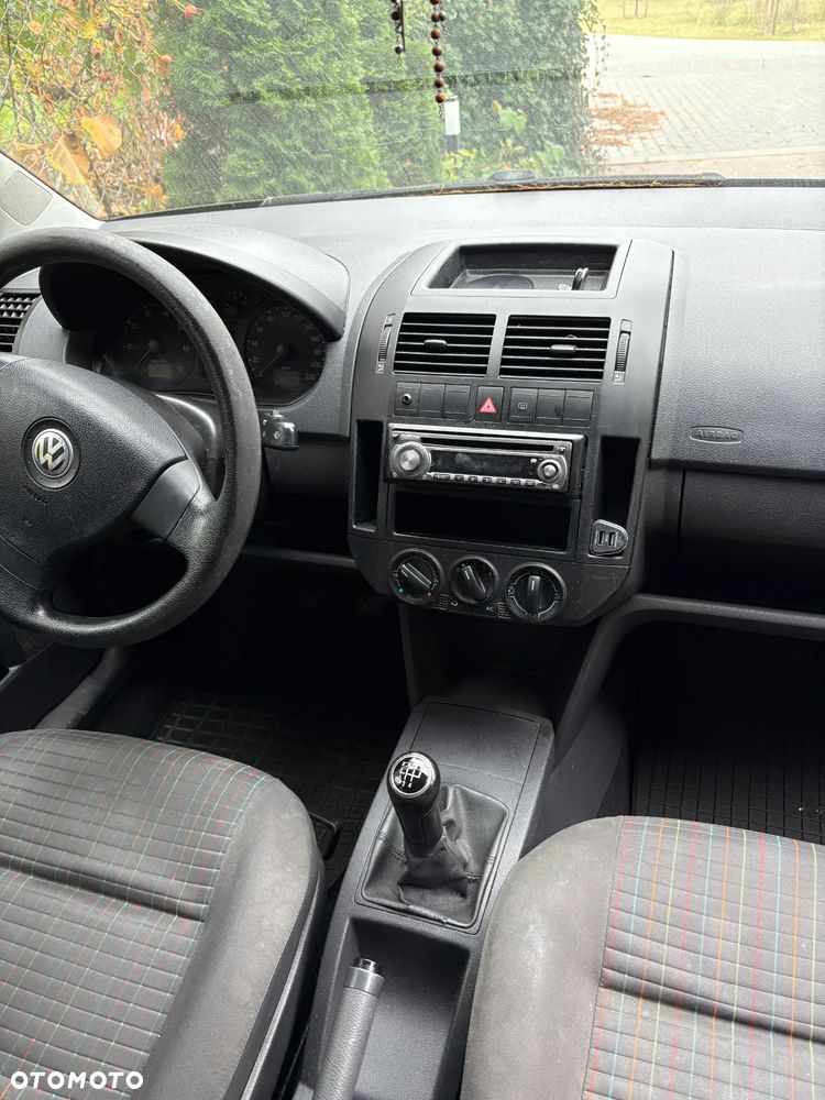 Volkswagen Polo - 9
