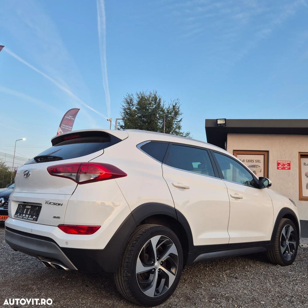 Hyundai Tucson 2.0 CRDI 4WD Automatik Advantage - 8