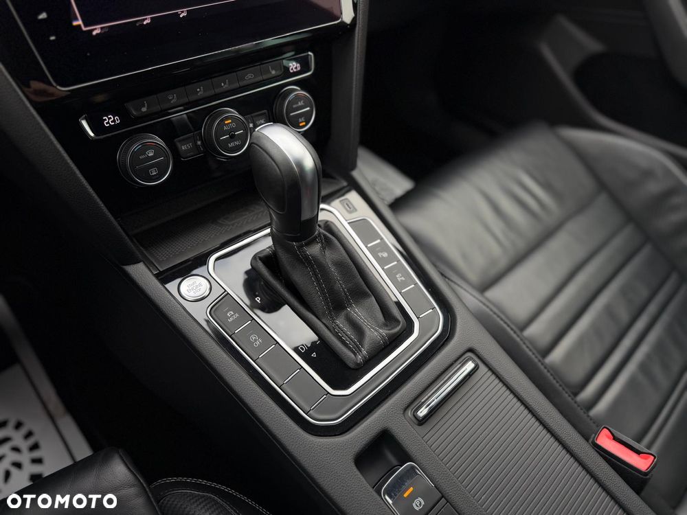 Volkswagen Passat - 27