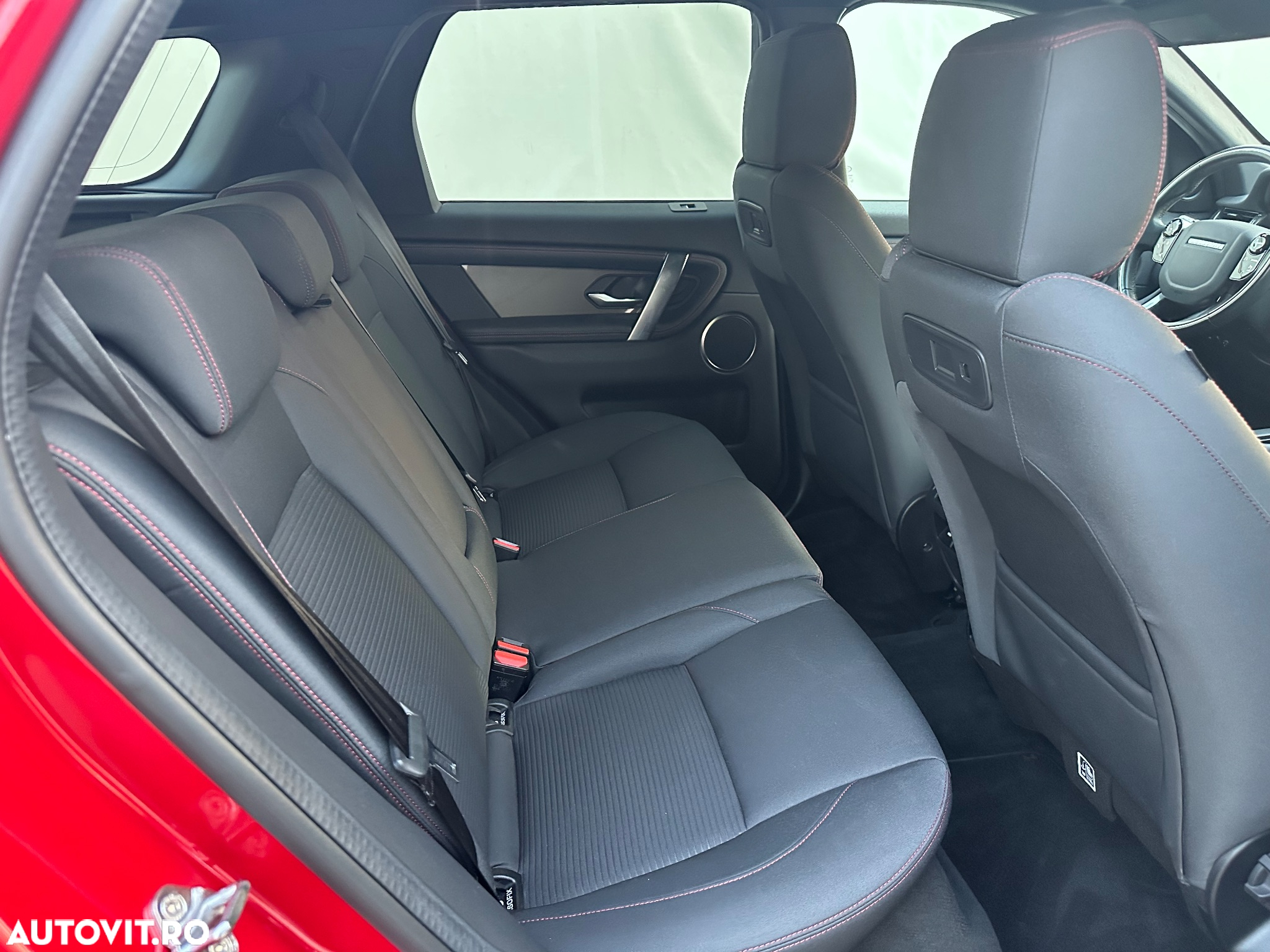 Land Rover Discovery Sport 2.0 l TD4 SE - 12