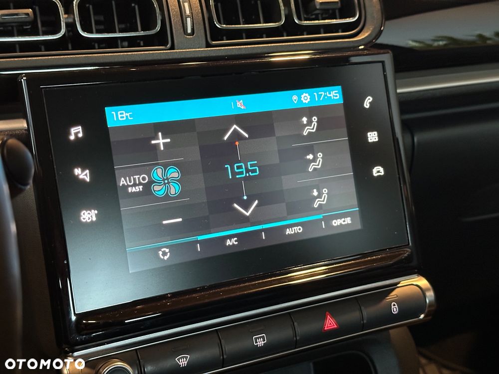Citroën C3 1.2 PureTech Shine - 21
