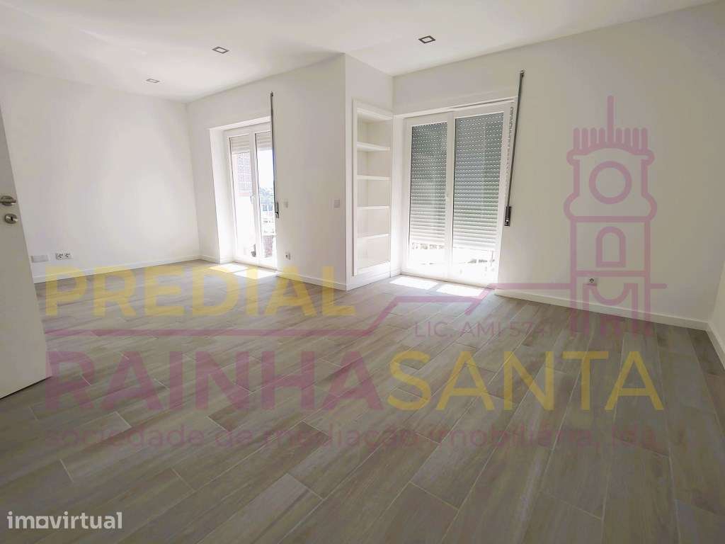 Excelente T4-Completamente remodelado. Sala com Varanda. Vista rio - Grande imagem: 2/16