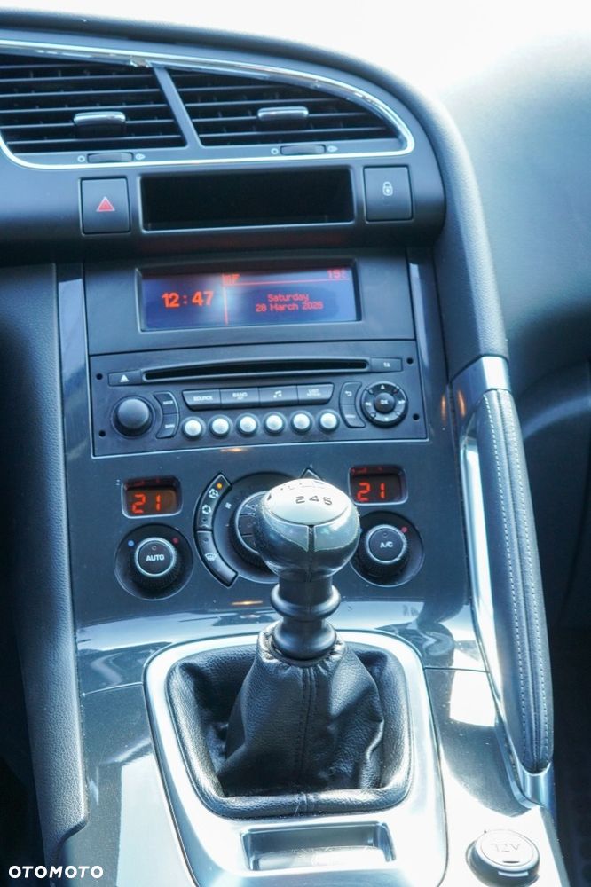Peugeot 3008 HDi 115 Active - 10
