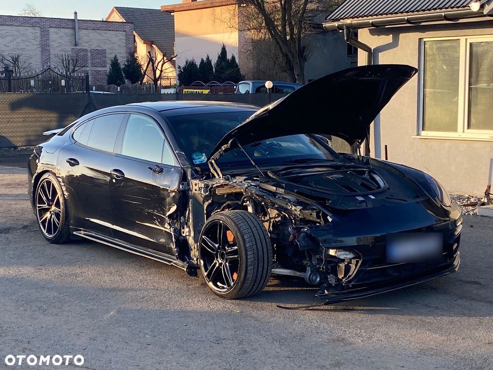 Porsche Panamera - 6