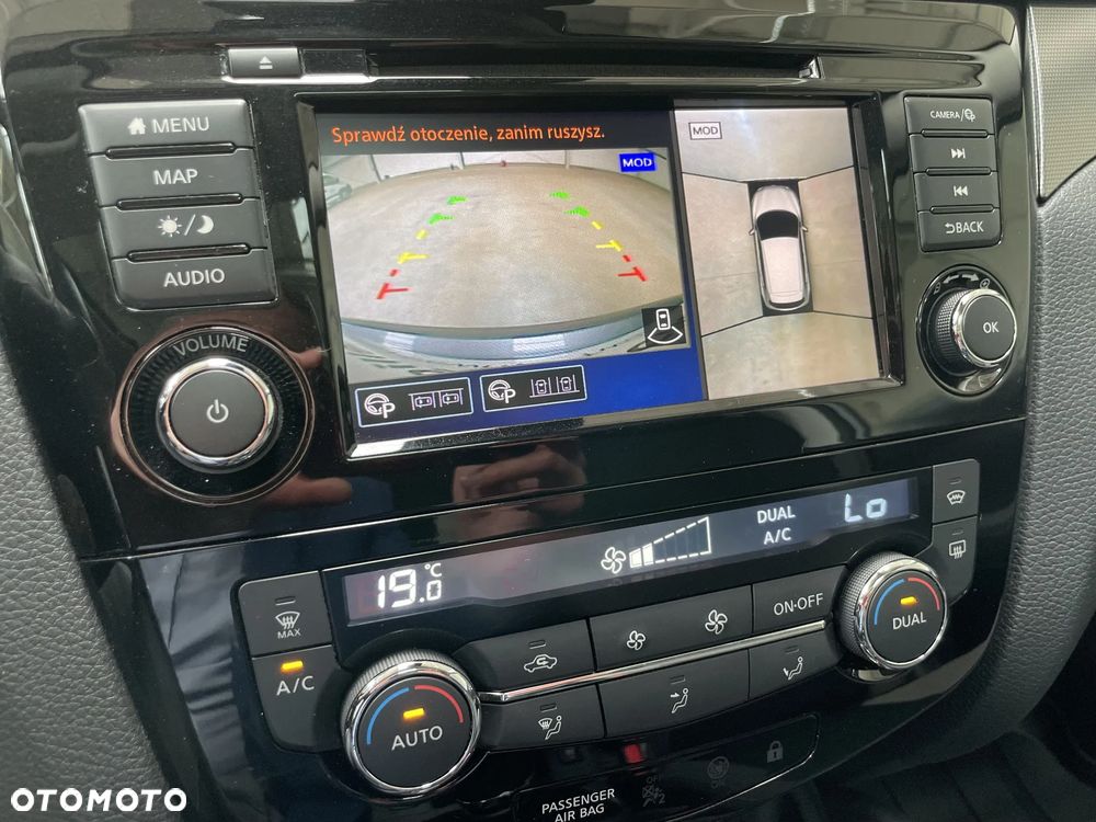Nissan Qashqai 1.3 DIG-T N-Connecta - 22