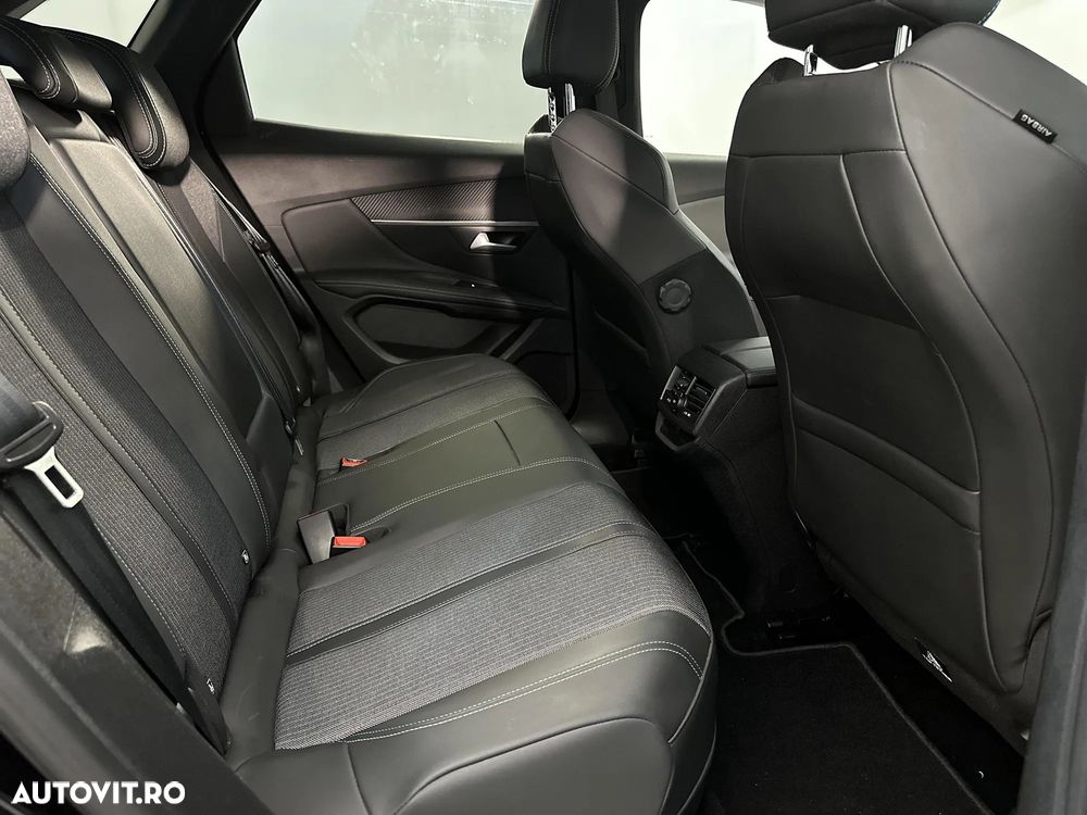 Peugeot 3008 PHEV 225 EAT8 Allure Pack - 12