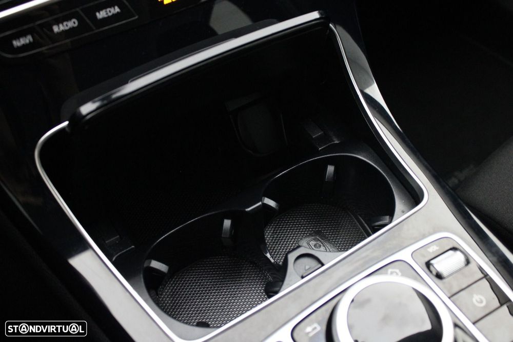 Mercedes-Benz C 200 - 29