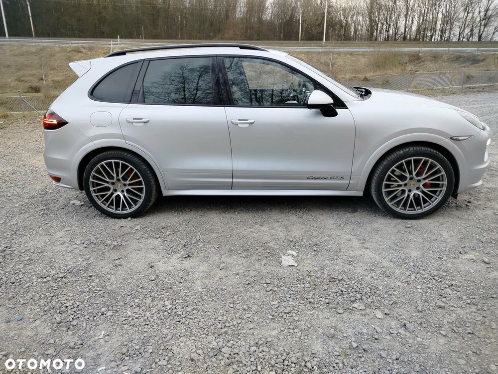 Porsche Cayenne - 16