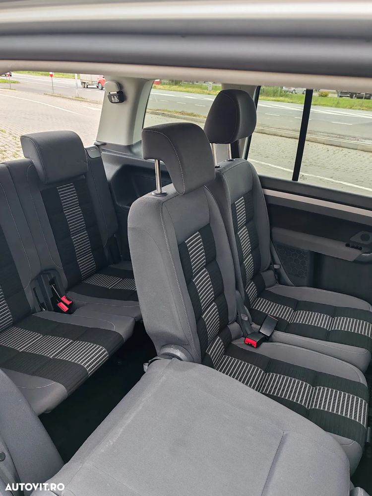 Volkswagen Touran 1.6 United - 11